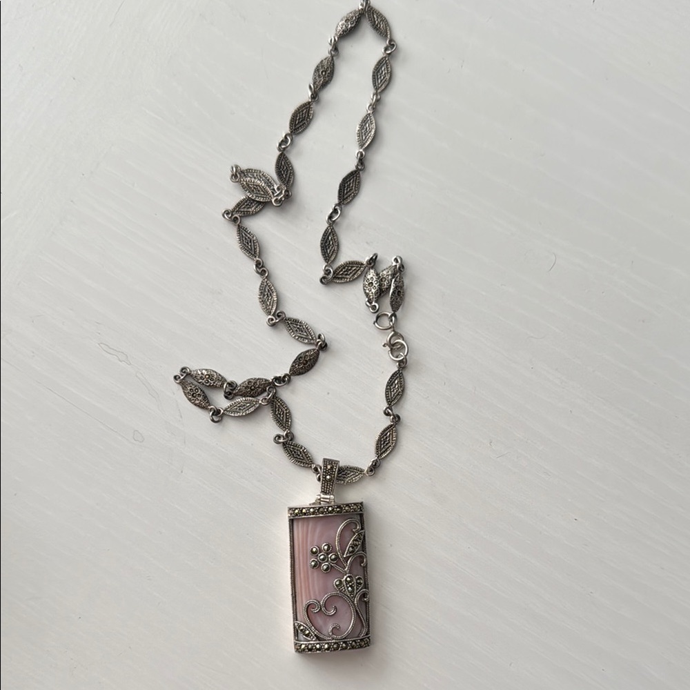 Elegant Silver and Pink Pendant Necklace